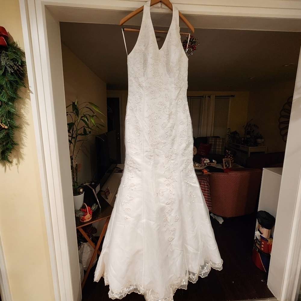 LENOVIA White Halter Backless lace mermaid bridal dress size 16